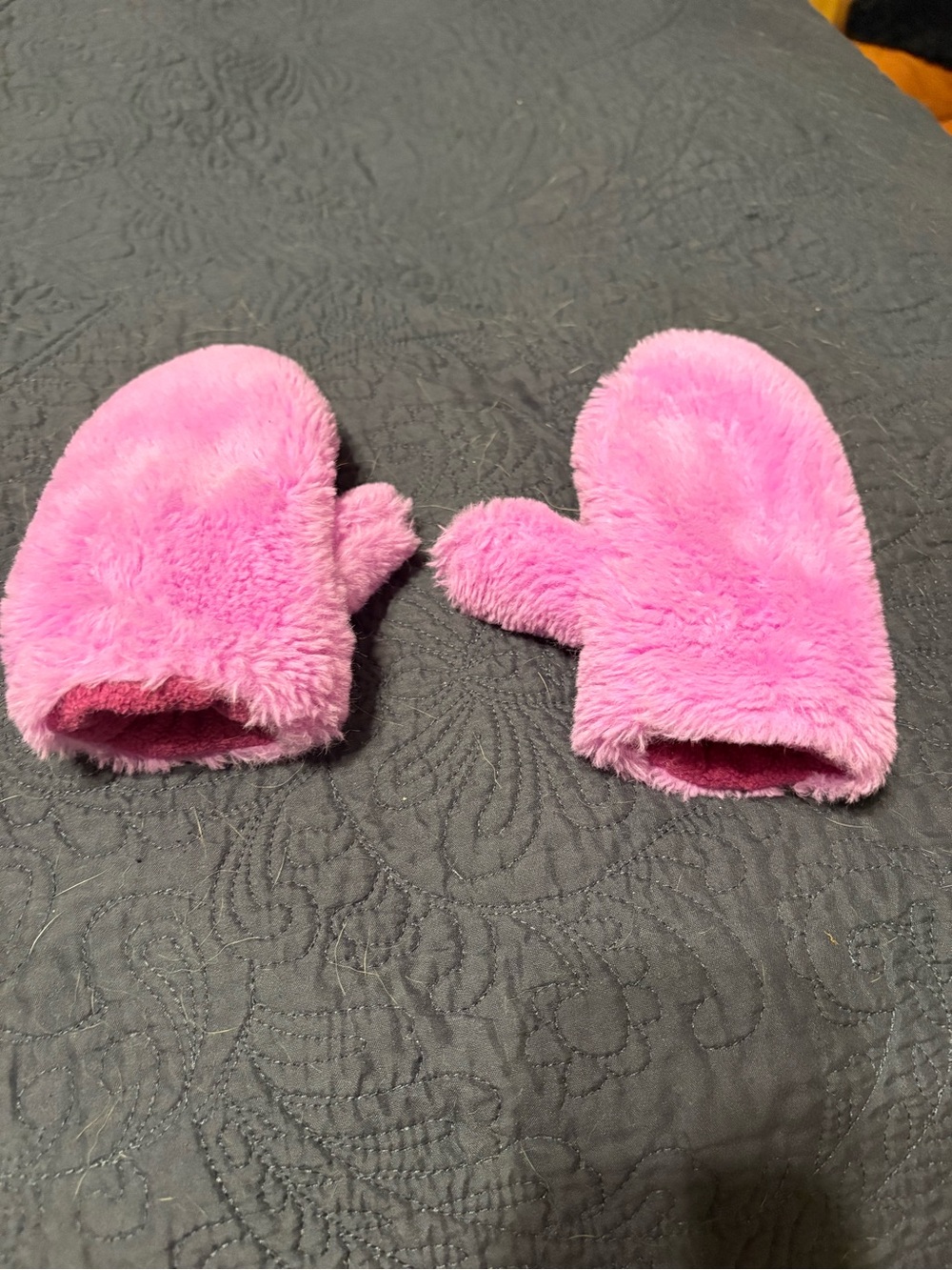 Kids Pink Fuzzy Plush Winter Mittens Soft Cozy Warm Gloves